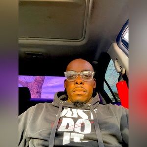 Meet your Posher, Trag